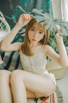 丰满又大又圆美乳